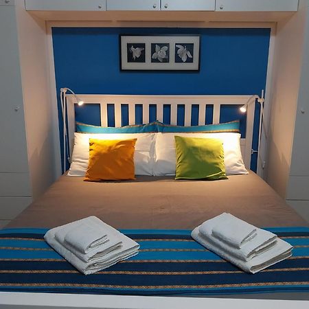 מלון נאפולי New Little House מראה חיצוני תמונה
